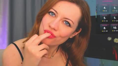 Snapshot of zoebellax chatting on May 2026 06:40:02 AM Zoe online show from May 2026 06:40:02 AM