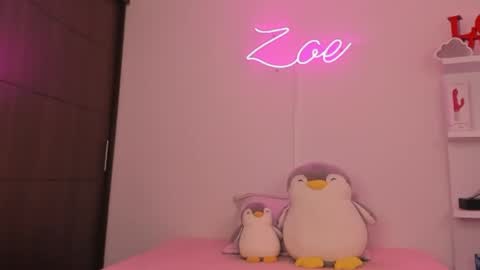 zoecams online show from April 2026 09:39:33 PM