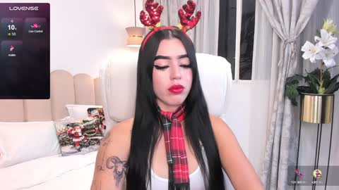 Snapshot of zoee_jackson chatting on December 2024 11:13:02 PM zoee jackson online show from December 2024 11:13:02 PM