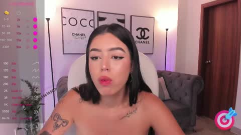 Snapshot of zoee_jackson chatting on March 2025 09:48:02 PM zoee jackson online show from March 2025 09:48:02 PM