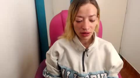 zoe online show from August 2026 04:33:01 AM