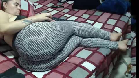 zoeecruz online show from February 2025 06:56:02 PM