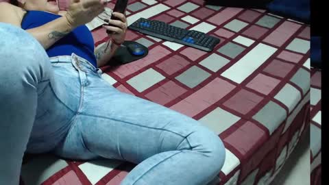 zoeecruz online show from February 2025 12:59:02 AM