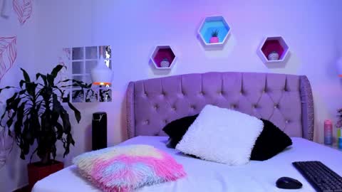 Zoe online show from January 2025 03:57:02 PM