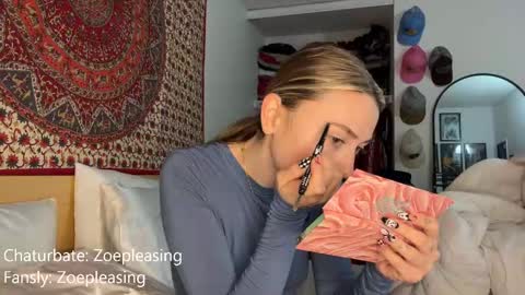 zoepleasing online show from October 2025 01:28:01 AM