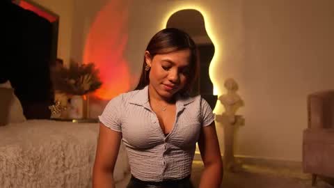 zoevidal_ online show from October 2025 11:54:01 AM