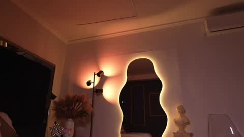 zoevidal_ online show from April 2026 12:38:01 PM