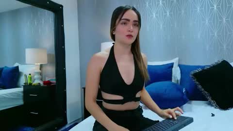 ZoeWilliis online show from January 2026 07:11:01 PM