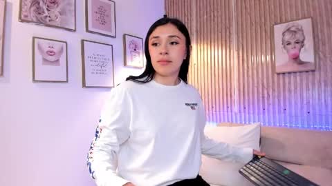 Zoey  online show from April 2026 12:09:02 PM