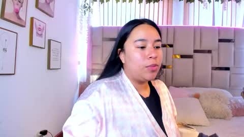 zoey thommpson online show from March 2026 08:26:02 PM