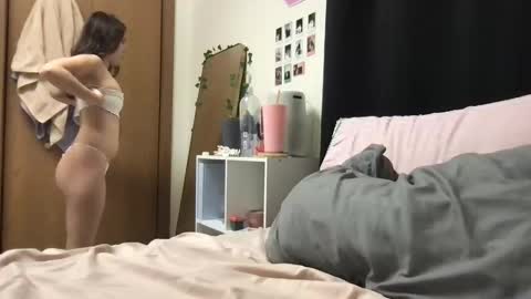 zoeyy online show from November 2025 12:20:02 AM