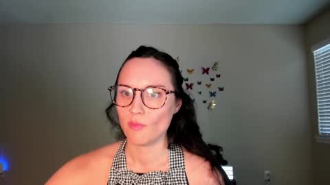 Zoie online show from September 2025 10:21:02 PM