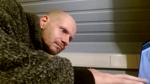 zolexthomas online show from December 2024 06:12:01 PM