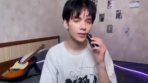 Snapshot of zombde32 chatting on June 2026 06:27:02 AM Zombdeeeee online show from June 2026 06:27:02 AM