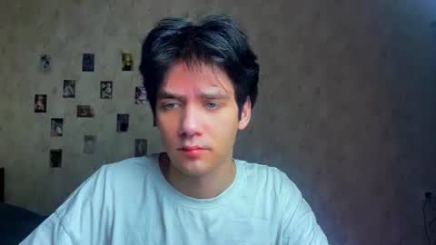 Snapshot of zombde32 chatting on June 2026 10:27:01 AM Zombdeeeee online show from June 2026 10:27:01 AM