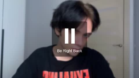 Snapshot of zombde32 chatting on July 2026 11:17:02 AM Zombdeeeee online show from July 2026 11:17:02 AM