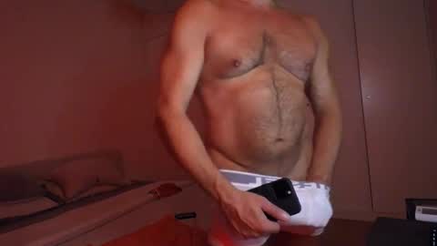 Velesk online show from November 2025 06:23:02 AM