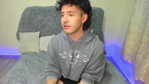 ZOREN online show from October 2025 01:06:02 AM