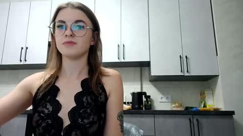 zoriana20 online show from October 2025 06:27:02 PM