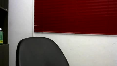 zoro_00 online show from November 2025 12:44:01 AM