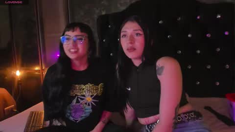 Snapshot of zowi_hottiee chatting on October 2025 02:36:02 AM cintya kors online show from October 2025 02:36:02 AM