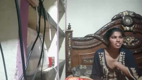 zoyakhan803 online show from February 2025 07:17:02 PM