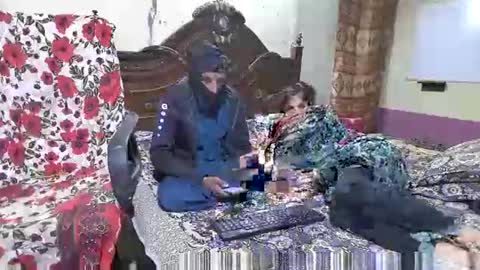 zoyakhan803 online show from April 2026 04:38:01 PM