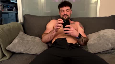 Zuko online show from February 2025 01:44:02 AM