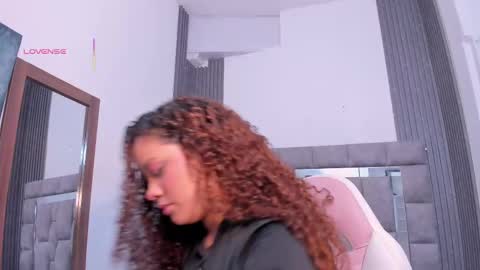 Zuly  online show from October 2025 12:01:02 PM