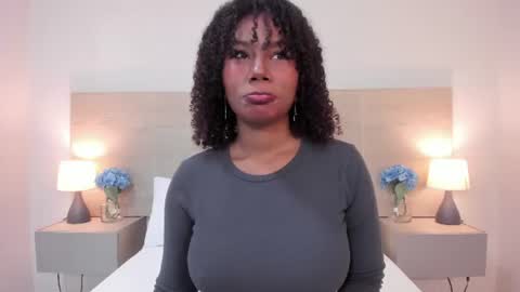 Snapshot of zurismith chatting on June 2026 11:30:02 AM Zuri Smith online show from June 2026 11:30:02 AM