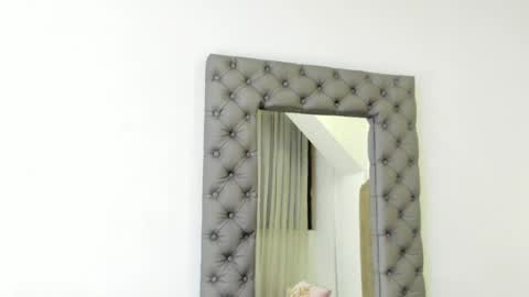 Im Zusan My schedule is from 1030pm to 430 am colombian time online show from April 2026 02:25:02 AM