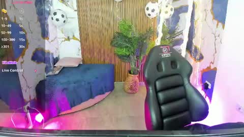 zyra_tay online show from July 2026 07:09:01 PM