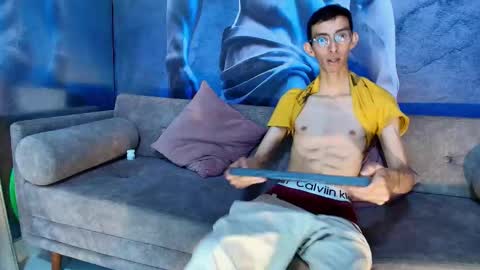 Zyro Nigth online show from October 2025 08:07:01 PM