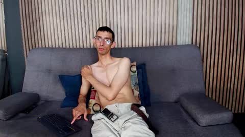 Zyro Nigth online show from December 2025 04:19:01 AM