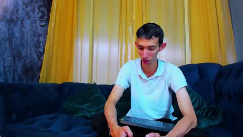 Zyro Nigth online show from January 2026 07:30:01 PM