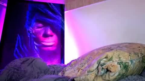 zzarraaa online show from November 2025 07:57:01 PM