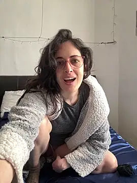 Lunaabbey online show from March 2026 08:40:01 AM