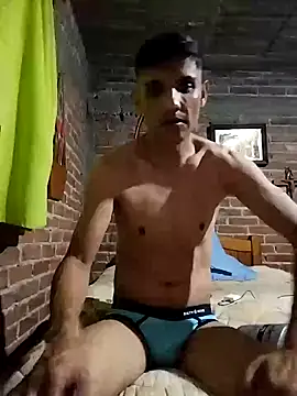 Snapshot of Alejandre21 chatting on March 2025 05:35:01 AM Alejandre21 online show from March 2025 05:35:01 AM