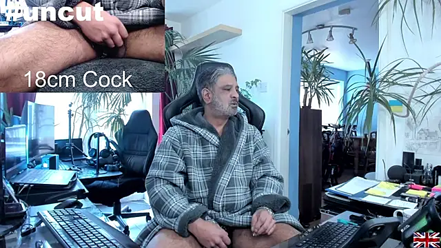 OnlineBossUK online show from January 2025 11:43:02 AM