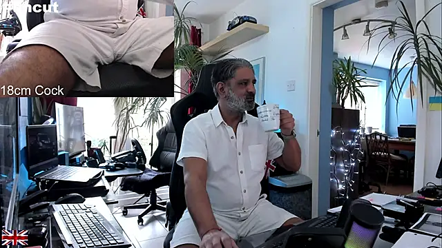 OnlineBossUK online show from October 2025 01:31:01 PM