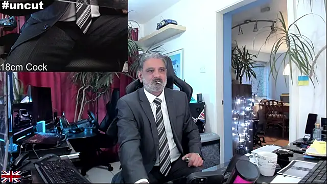 OnlineBossUK online show from October 2025 04:52:02 PM