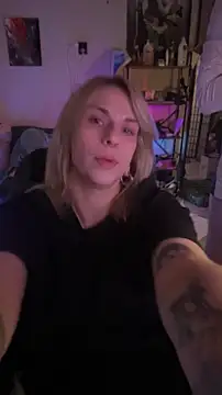 Mannarie Madsinn online show from November 2025 07:10:01 PM