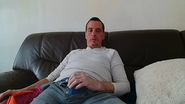 cloupefun online show from October 2025 11:42:01 AM