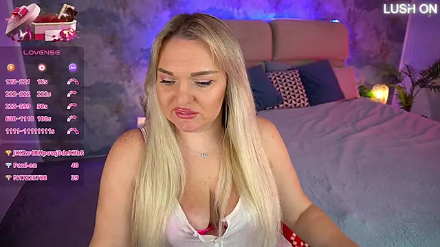 MissyMartinez online show from December 2024 01:32:02 PM