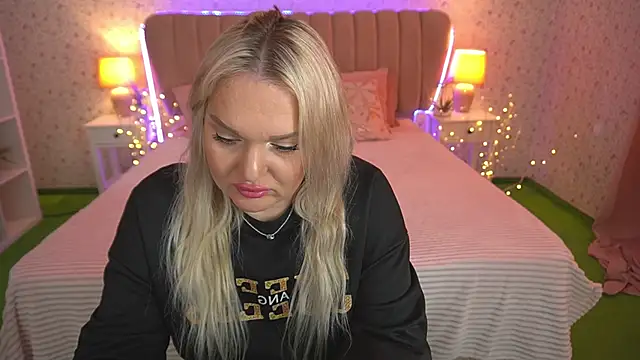 MissyMartinez online show from March 2025 07:18:01 AM