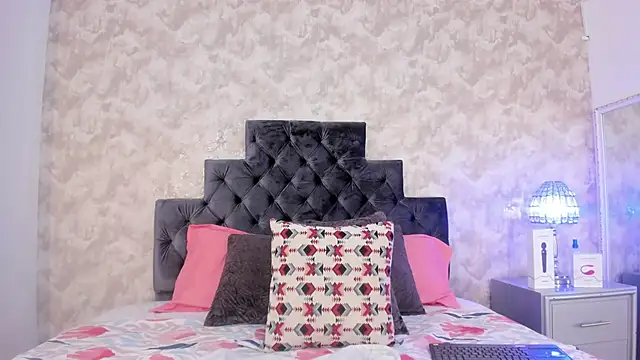 Snapshot of elizabeth_coleman chatting on October 2025 07:59:01 PM elizabeth coleman online show from October 2025 07:59:01 PM