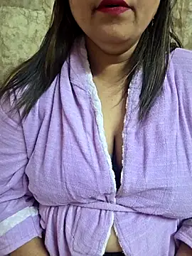 MOM-SUN-COUPLE online show from April 2026 08:45:02 AM