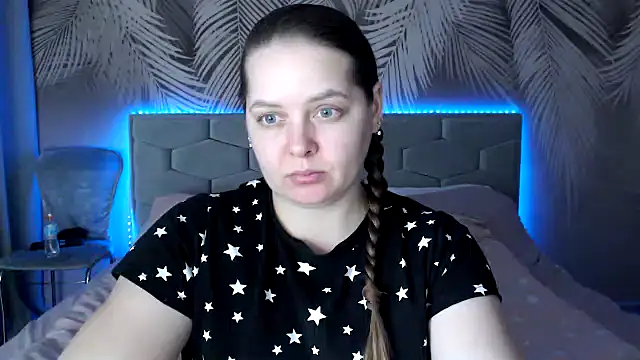 uliastar online show from February 2025 02:37:01 PM