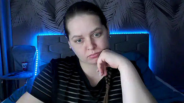 uliastar online show from February 2025 09:21:01 AM