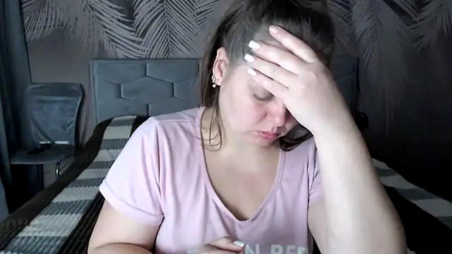 uliastar online show from September 2025 06:40:01 AM